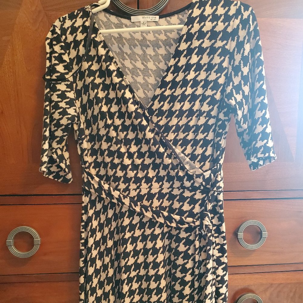Studio one Black and Cream Dress